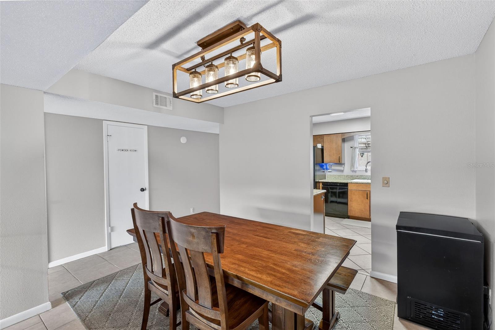 FOUR SEASONS CONDO - Residential