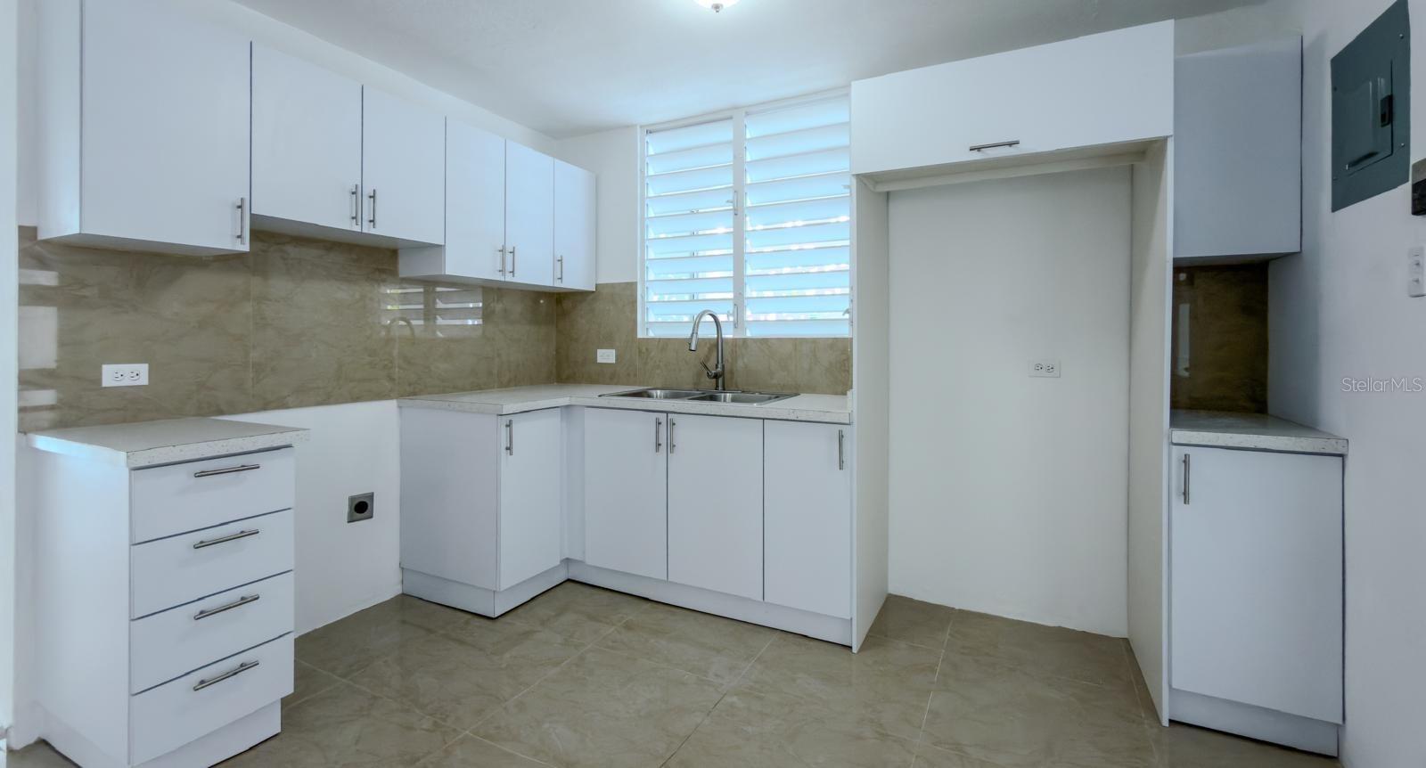 N-14 EDUARDO KERCADO