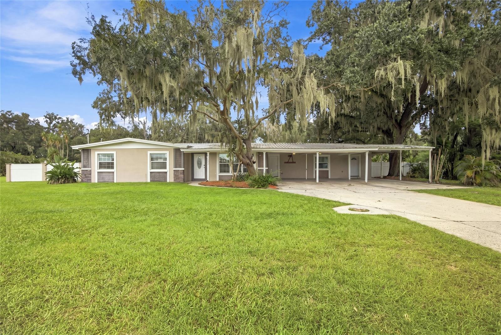 5106 THONOTOSASSA ROAD