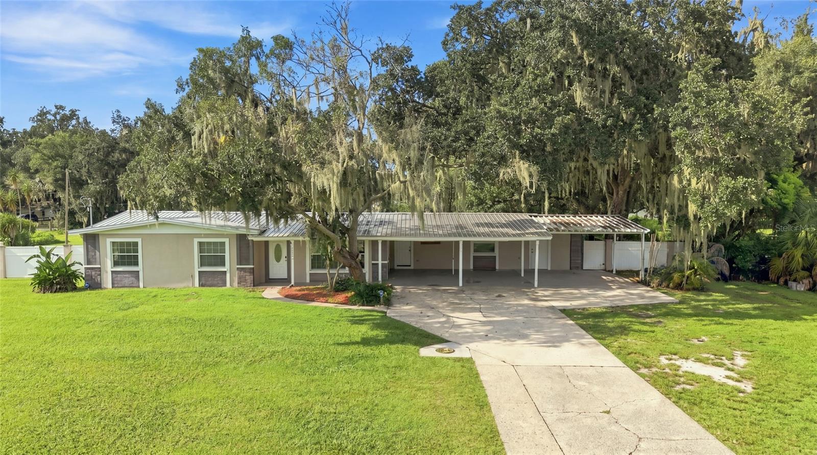5106 THONOTOSASSA ROAD