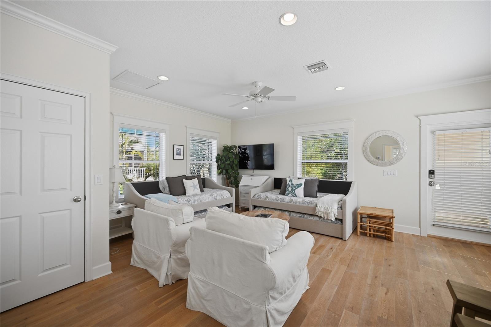 LUANA ISLES - Residential