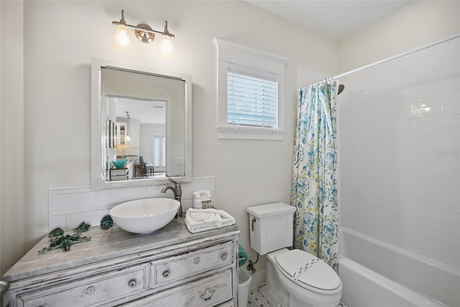 LUANA ISLES - Residential