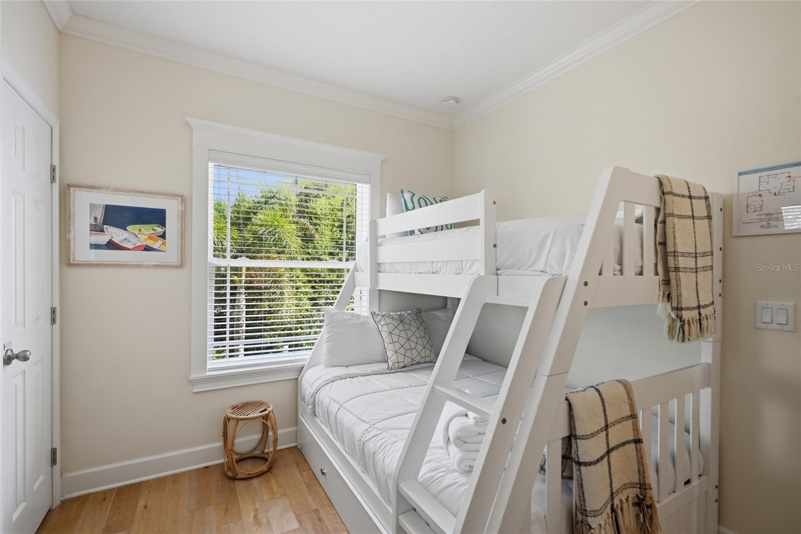 LUANA ISLES - Residential