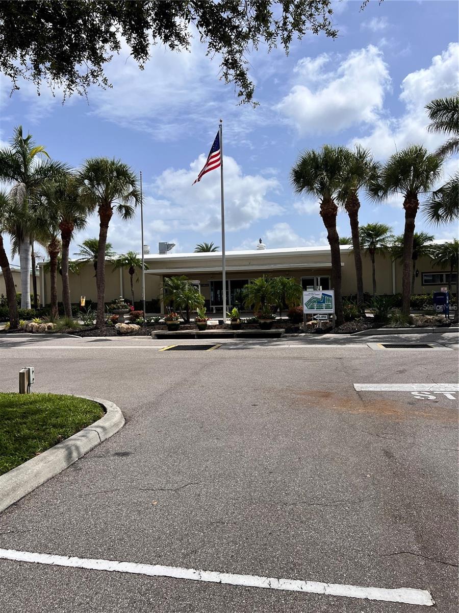 COUNTRY CLUB ESTATES - Land