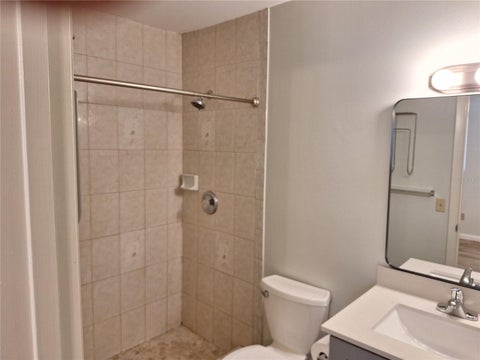 Tiny photo for 378 W Rosewood Lane #378, Tavares, FL 32778 (MLS # G5118236)
