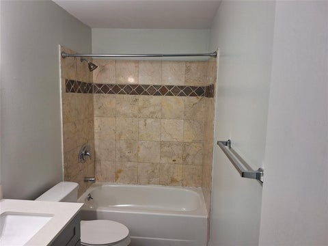 Tiny photo for 378 W Rosewood Lane #378, Tavares, FL 32778 (MLS # G5118236)