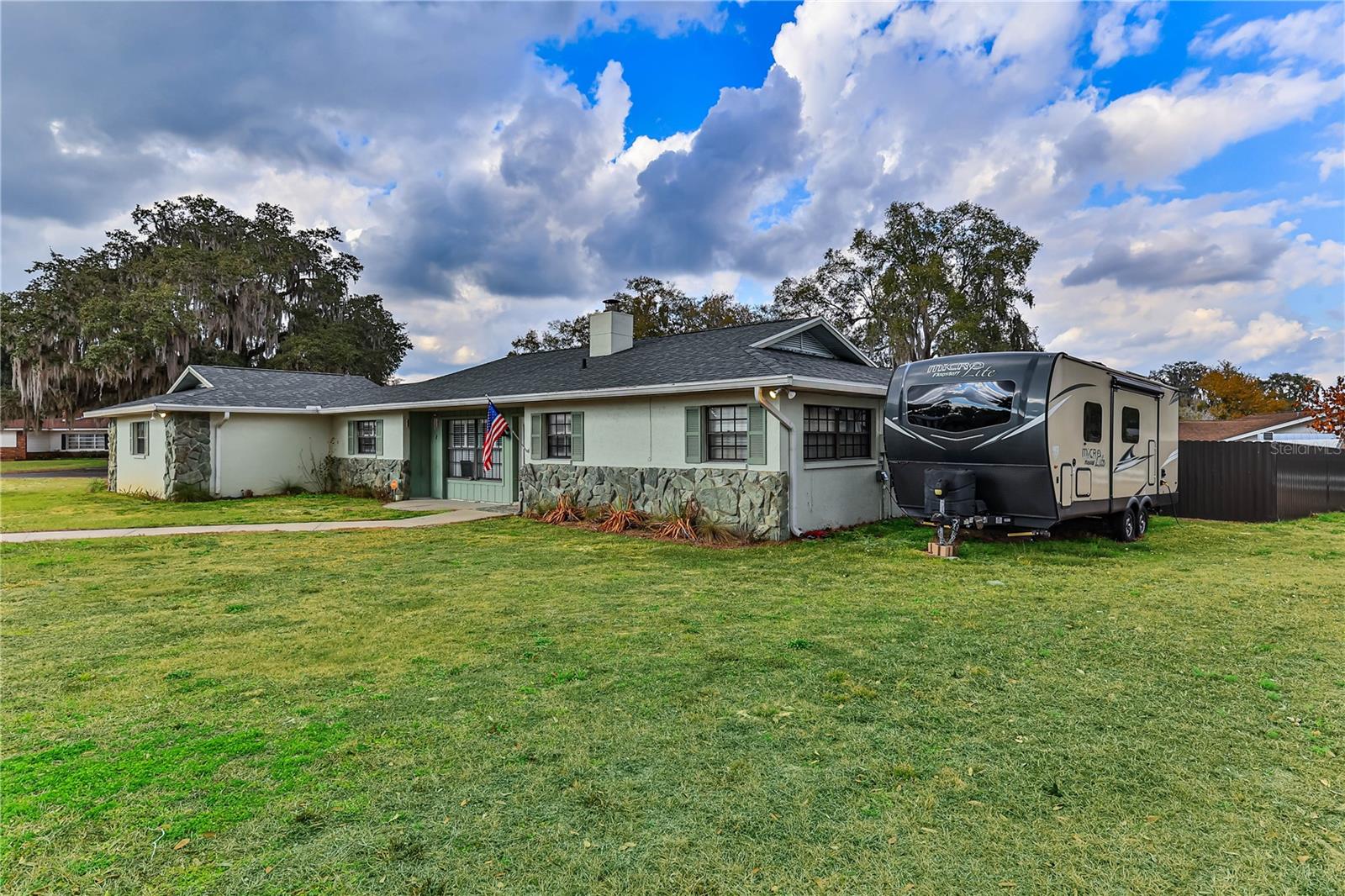 DAVIS LAKE GOLF ESTATES UNIT 02 - Residential