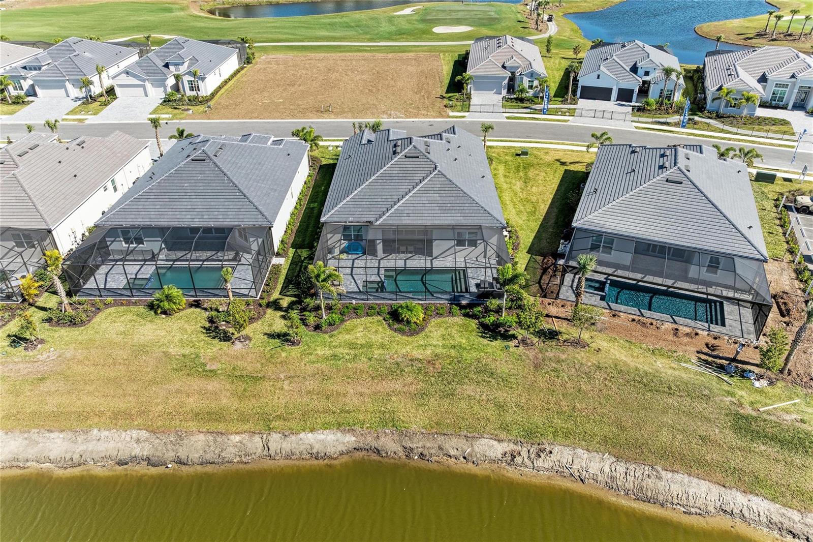 CALUSA COUNTRY CLUB - Residential