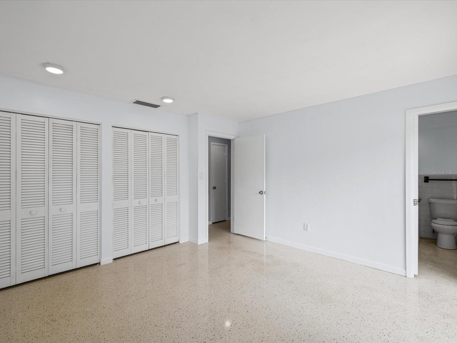 KEENE LAKE MANOR - Residential