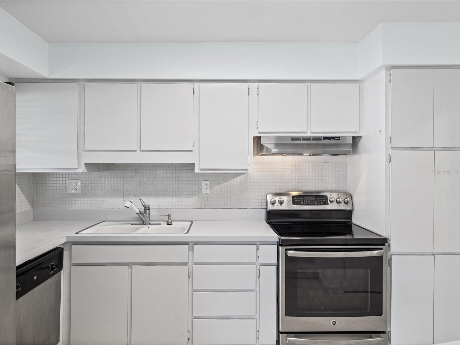 KEENE LAKE MANOR - Residential