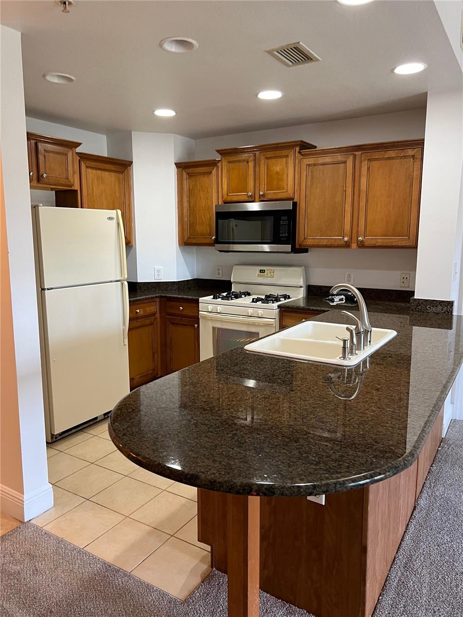 HERITAGE CROSSING CONDO PH 03 - Residential Lease