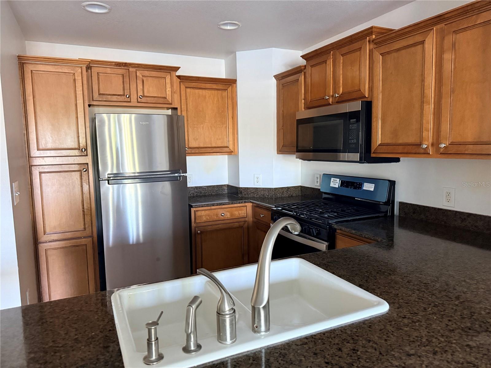 HERITAGE CROSSING CONDO PH 03 - Residential Lease