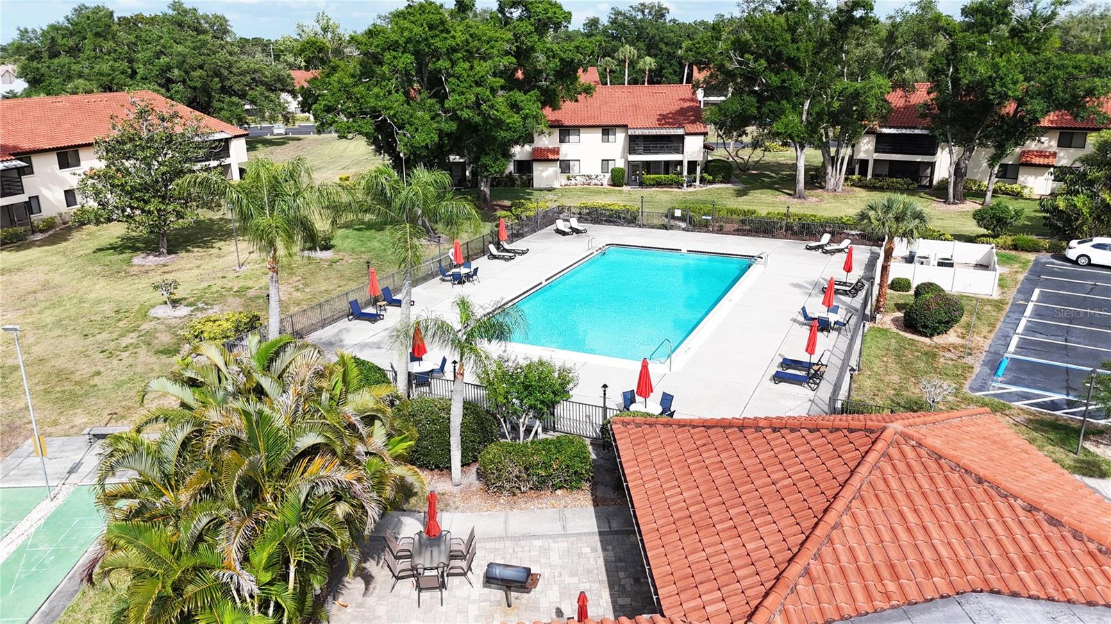 GARDENS AT PALM-AIRE COUNTRY CLUB II - Residential