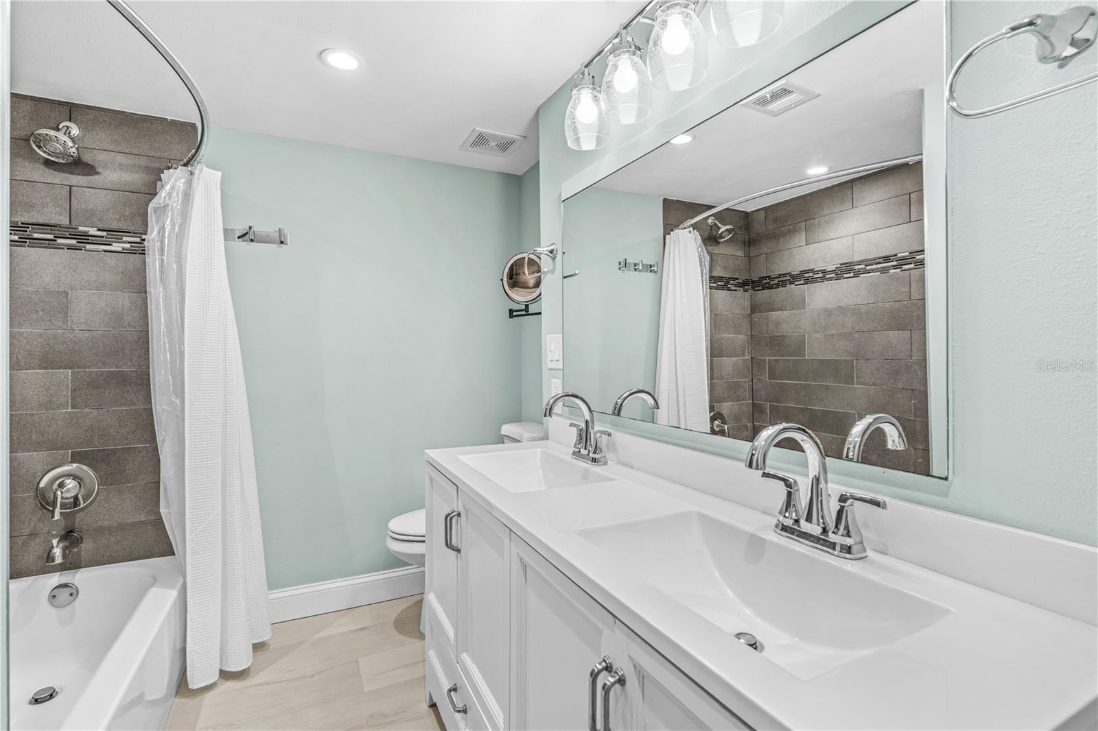 PELICAN - Residential