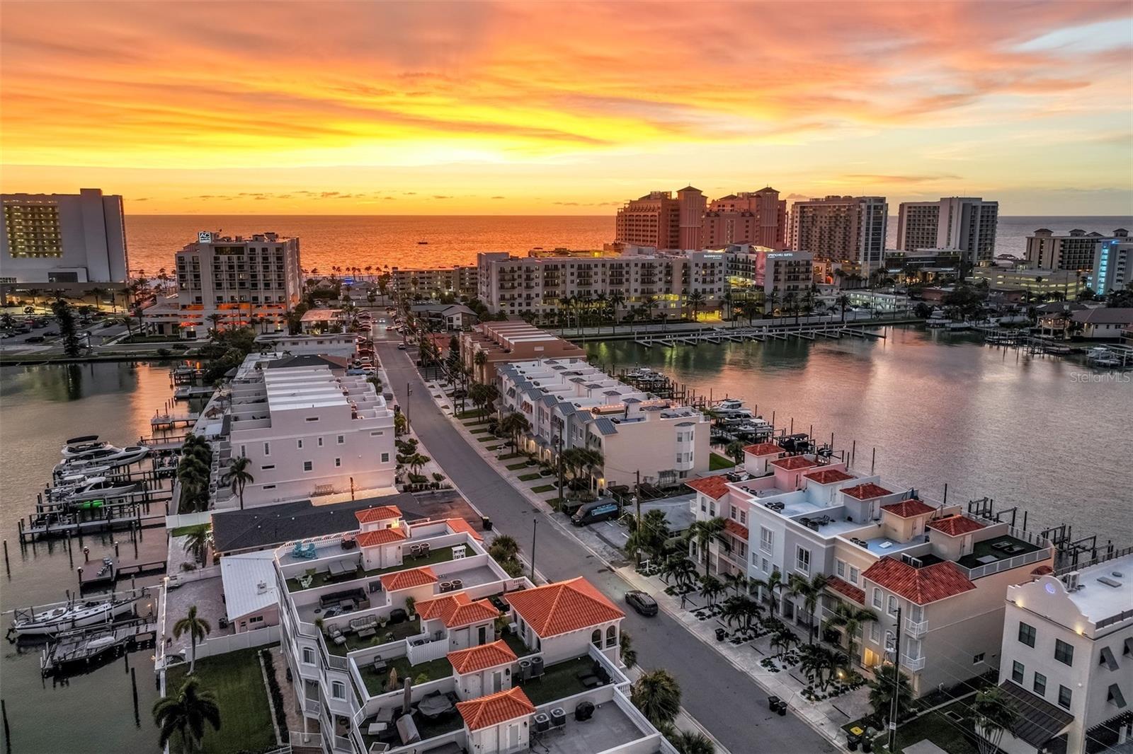 HARBORSIDE TWNHMS - Residential