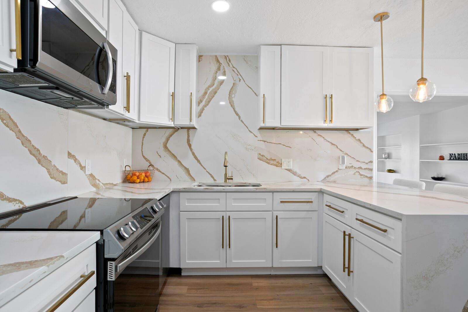 WEST SHORE CREST - Residential