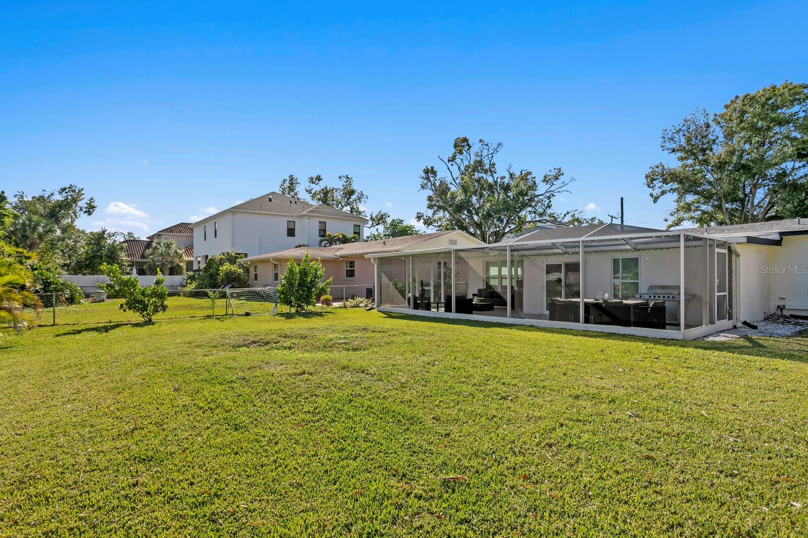 WEST SHORE CREST - Residential