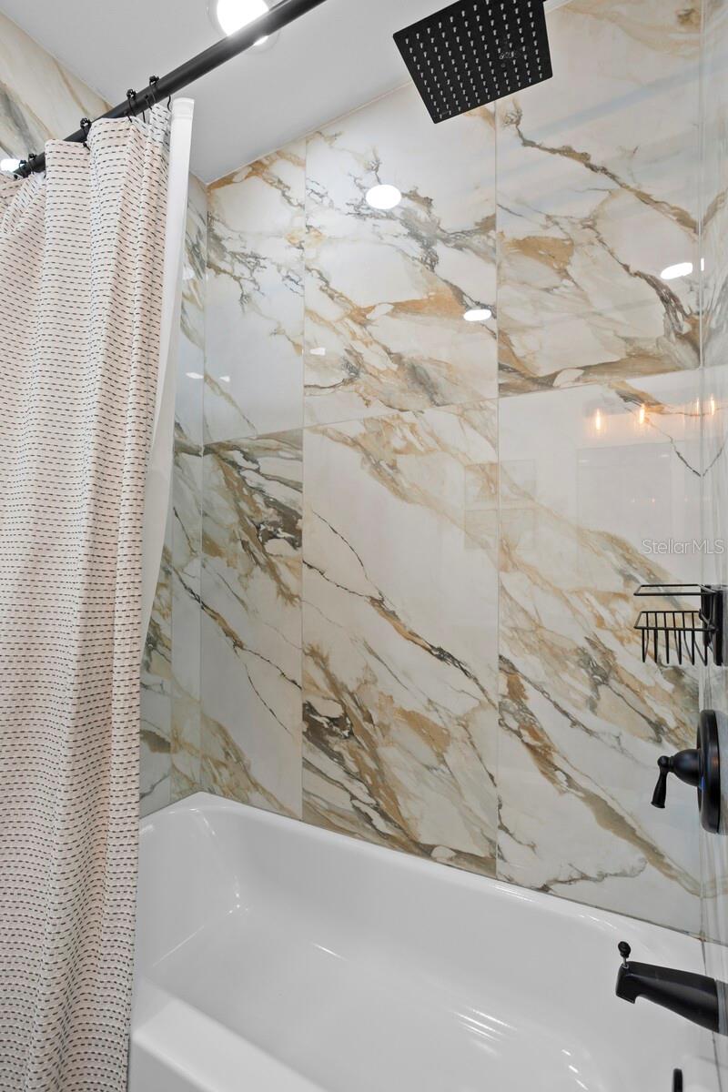 WEST SHORE CREST - Residential