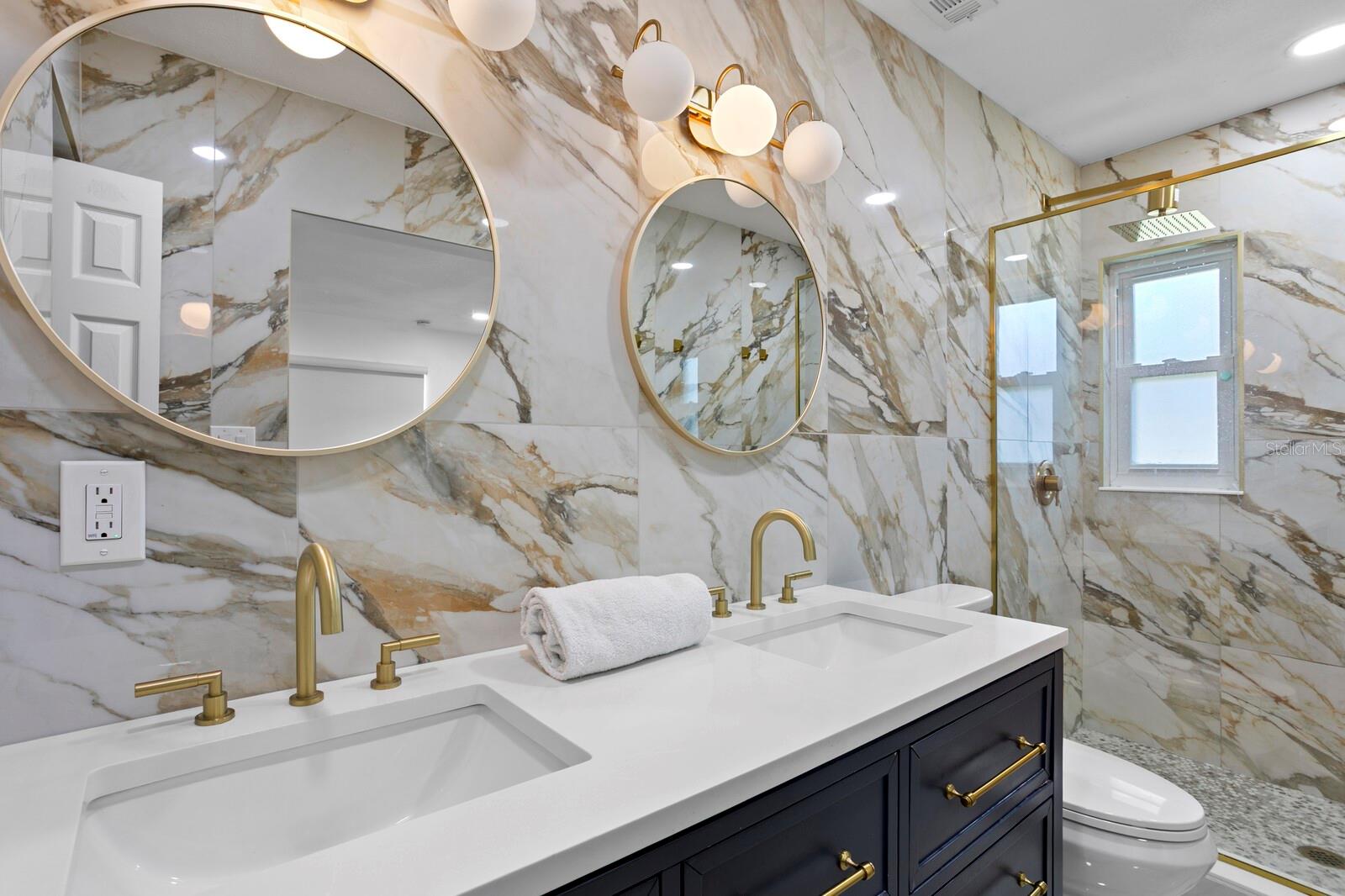 WEST SHORE CREST - Residential