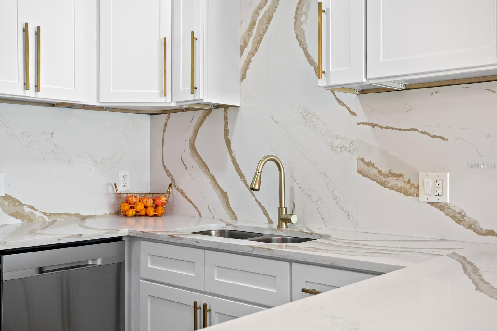 WEST SHORE CREST - Residential