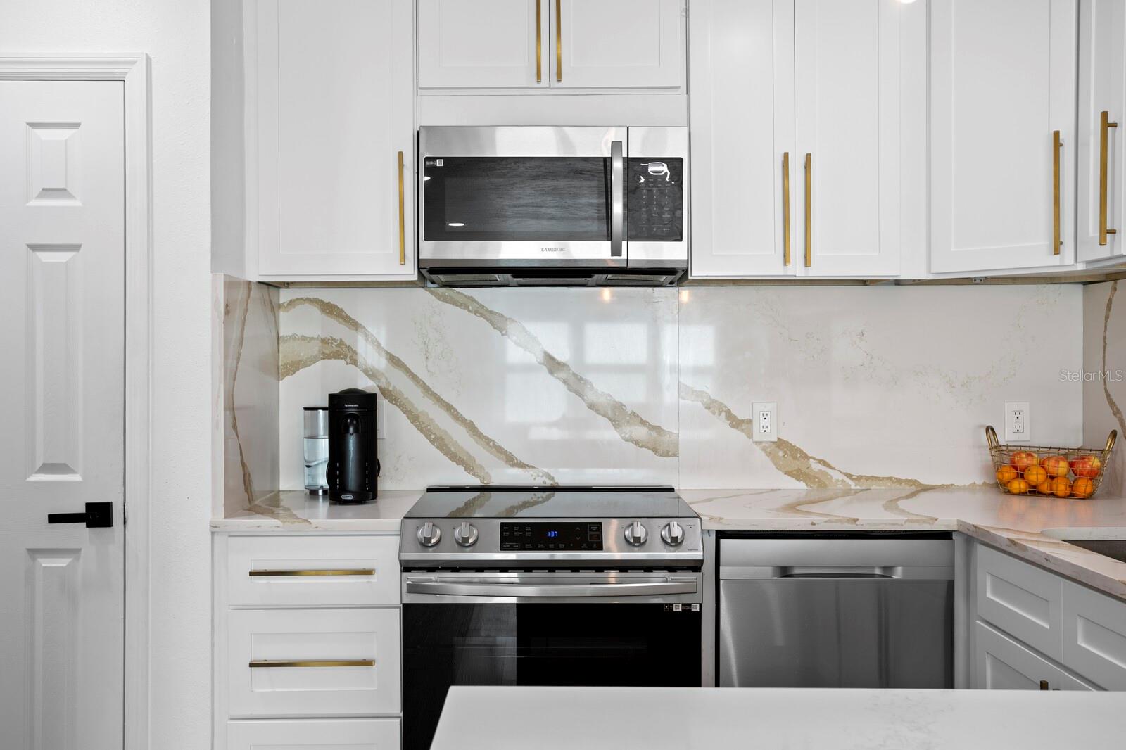 WEST SHORE CREST - Residential