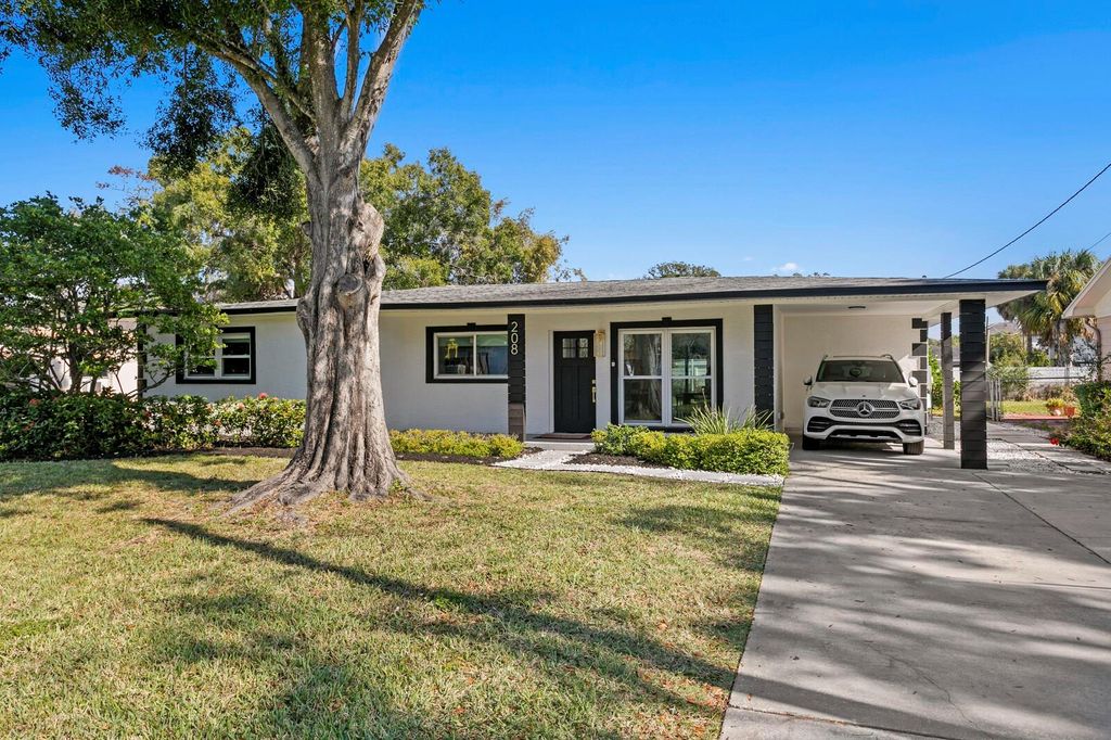 Photo of 208 S Ward Street, Tampa, FL 33609 (MLS # TB8457276)