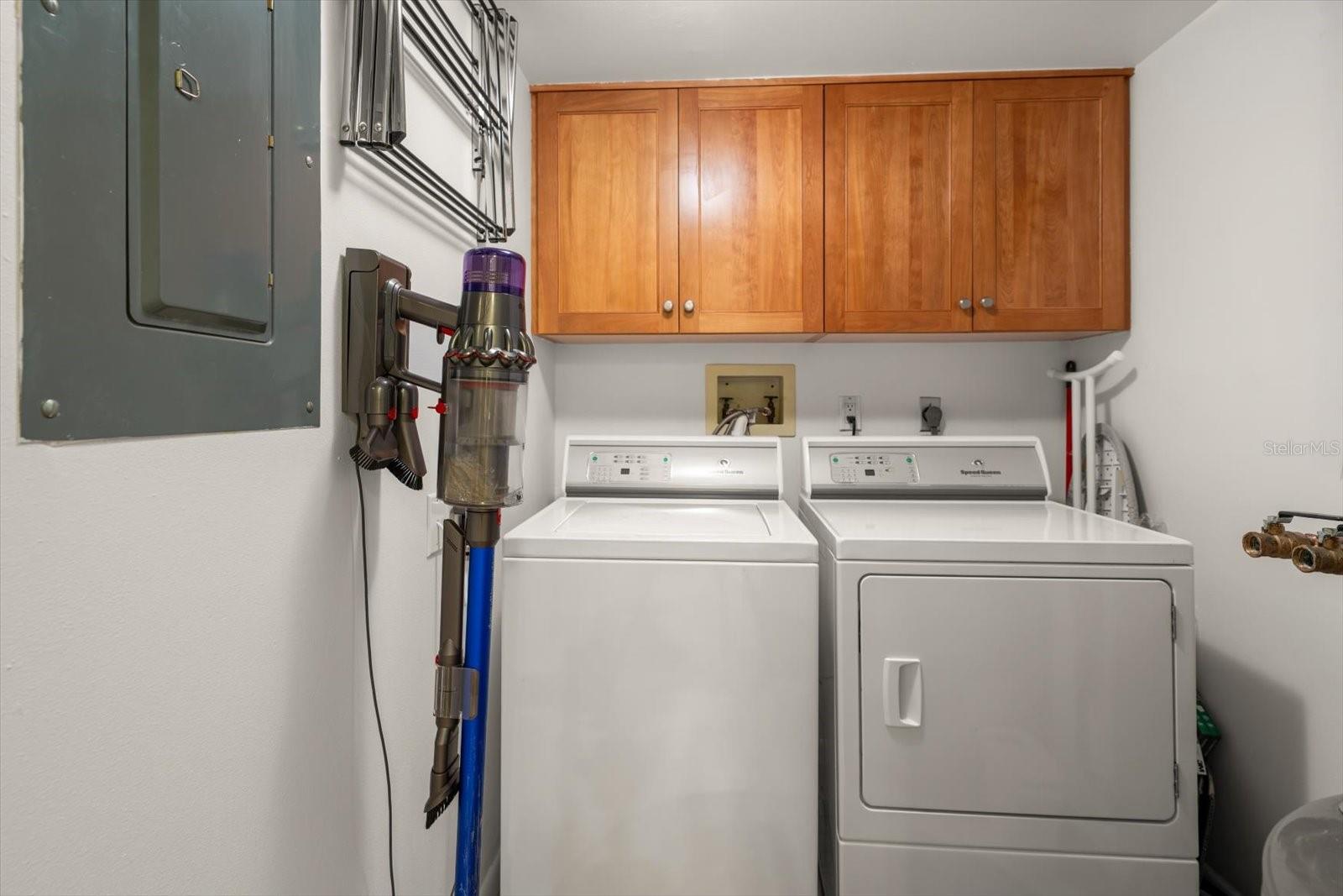 DANS ISLAND ON SAND KEY CONDO - Residential