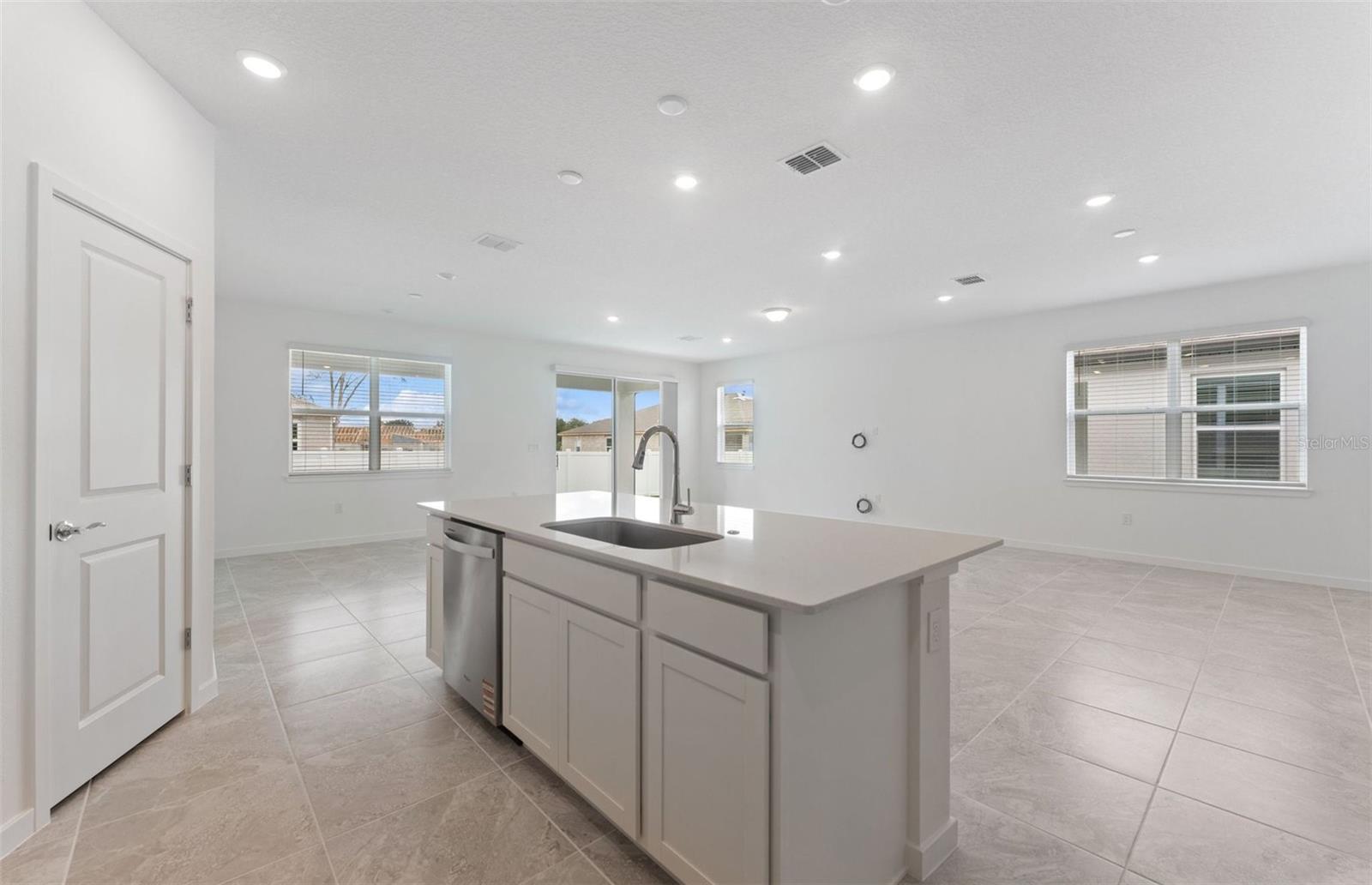 6765 SW 90TH LOOP