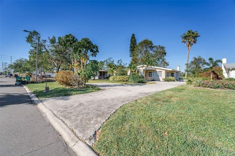 A home in SEMINOLE