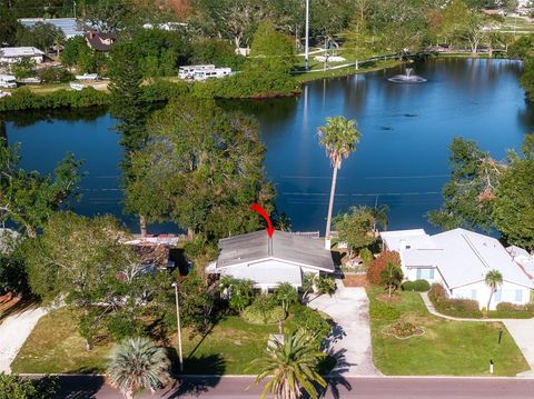 A home in SEMINOLE