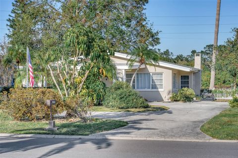 A home in SEMINOLE