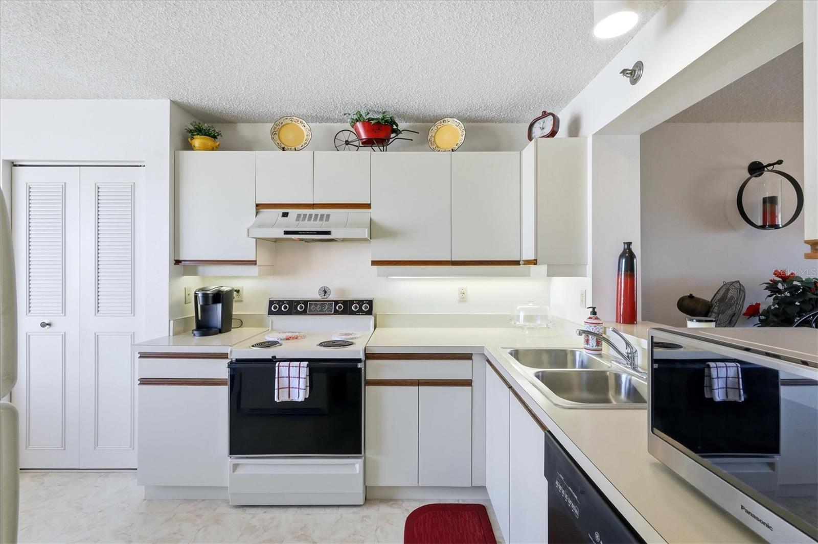 THE FAIRWAYS AT PINEBROOK PHASE II - Residential