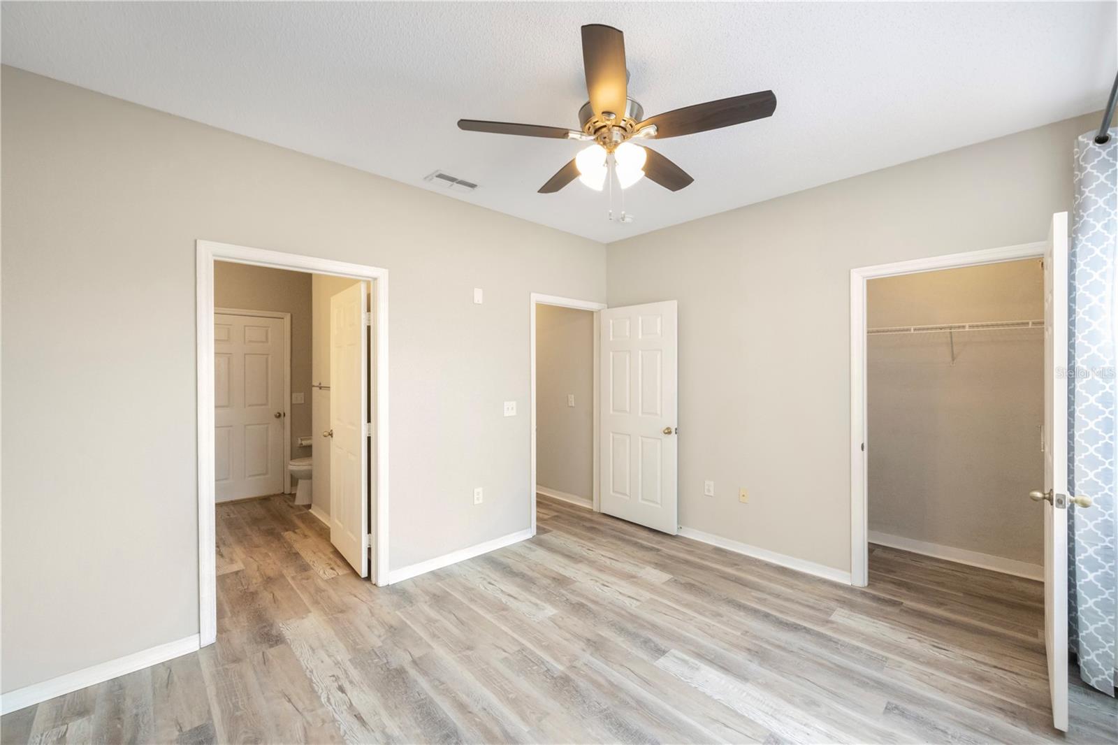 THE ENCLAVE AT RICHMOND PLACE - Residential