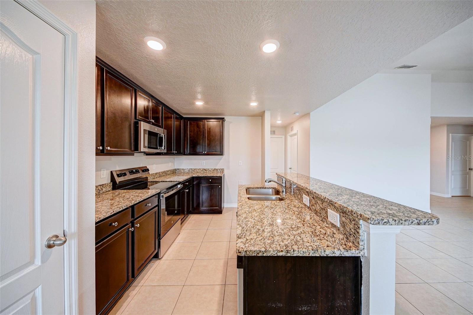 MASCOTTE LAKE JACKSON RIDGE PH 02 - Residential