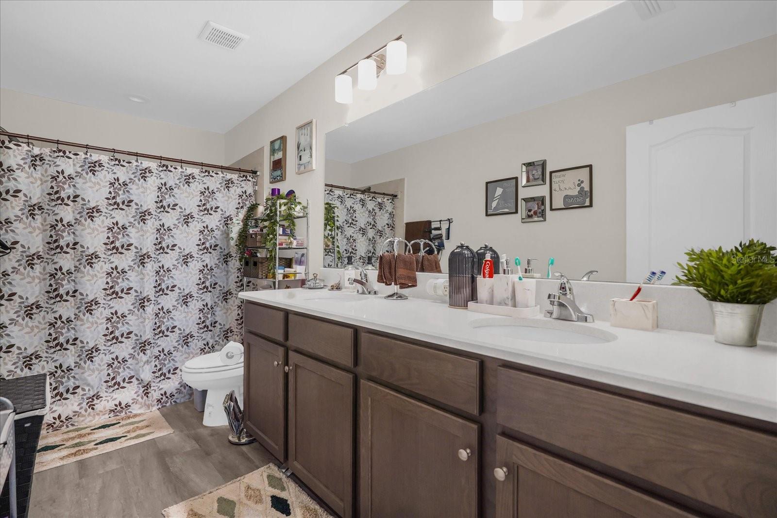 SANCTUARY BY THE LAKE PH 2 - Residential