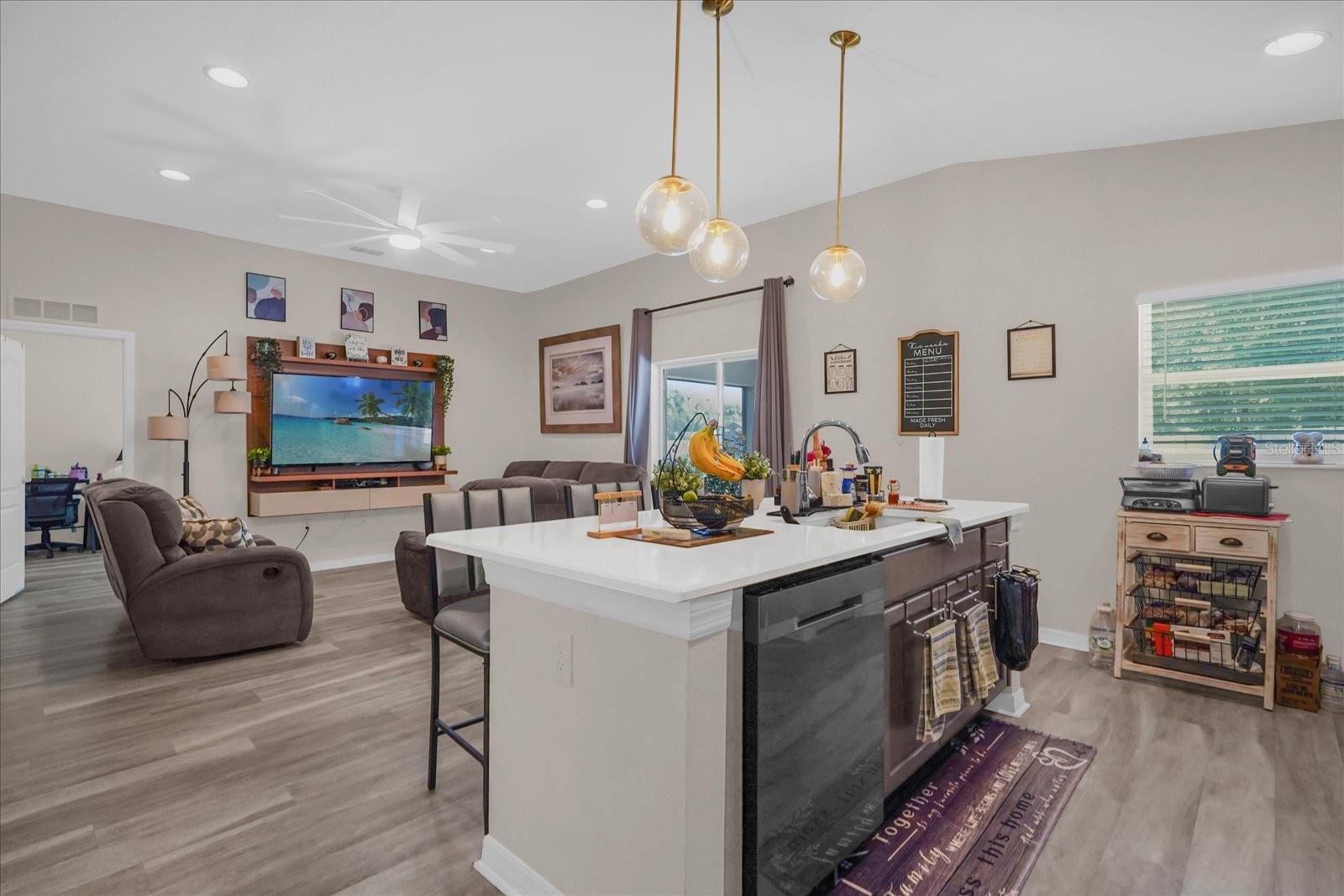 SANCTUARY BY THE LAKE PH 2 - Residential