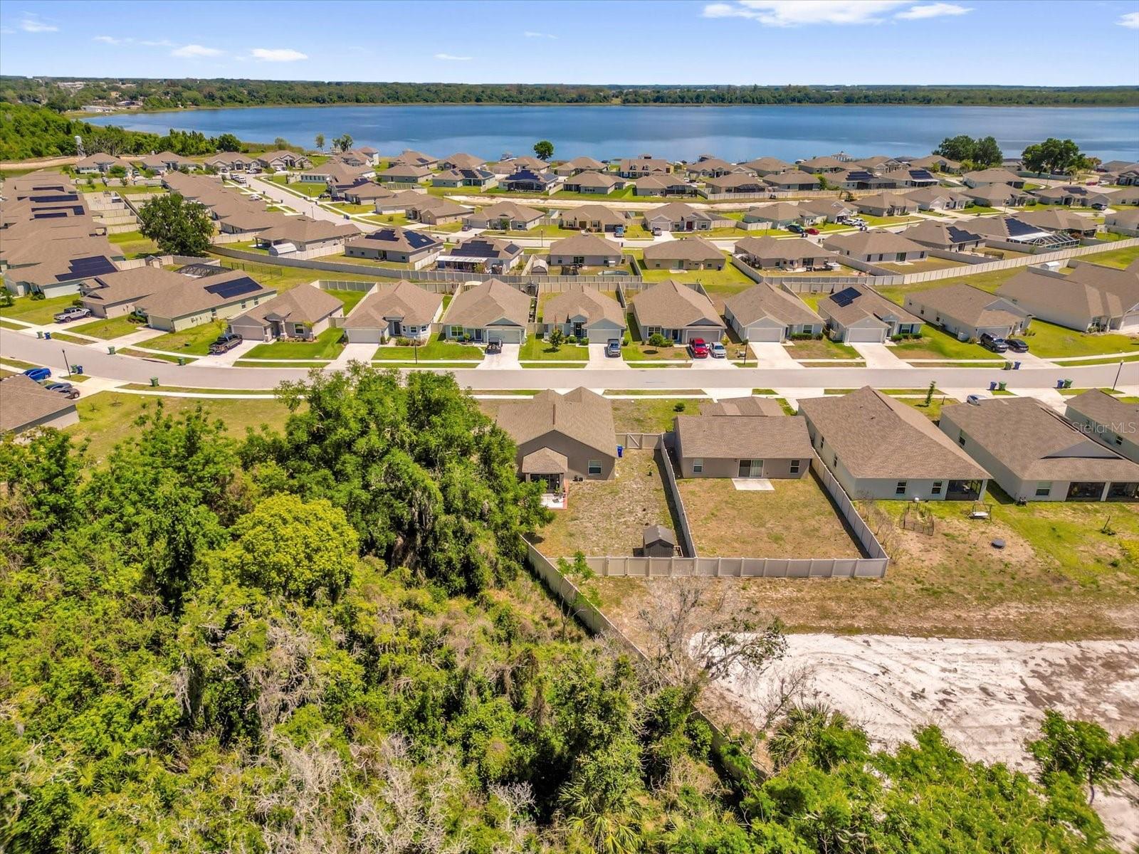 SANCTUARY BY THE LAKE PH 2 - Residential