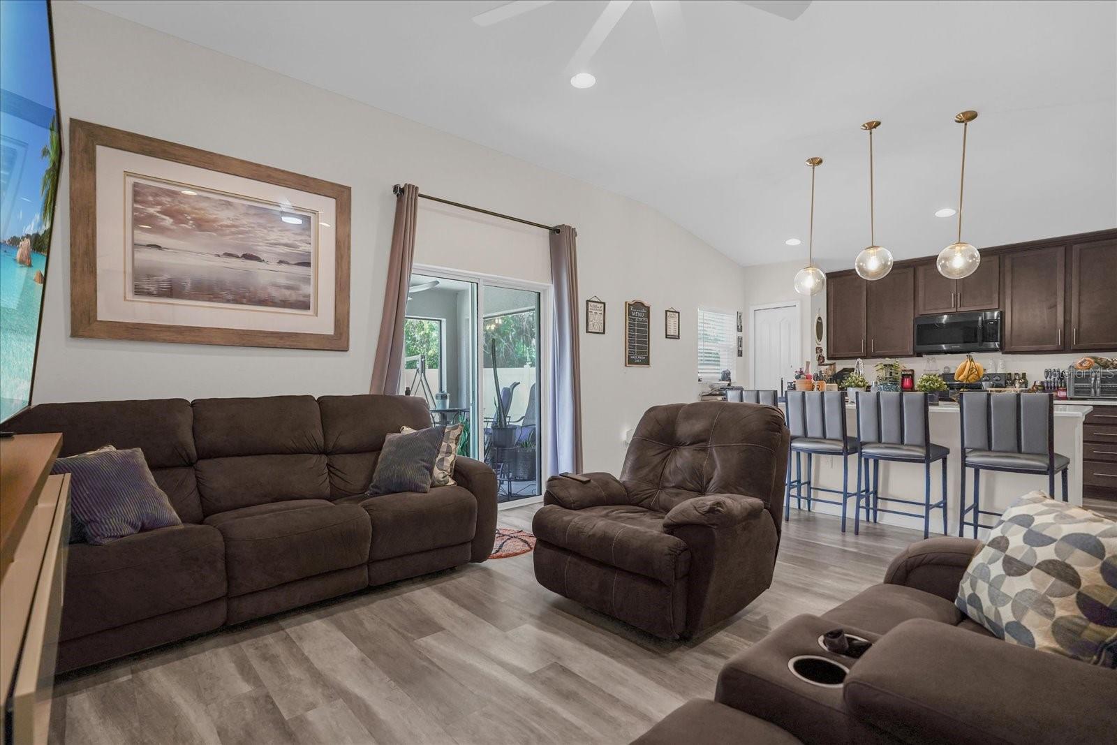 SANCTUARY BY THE LAKE PH 2 - Residential