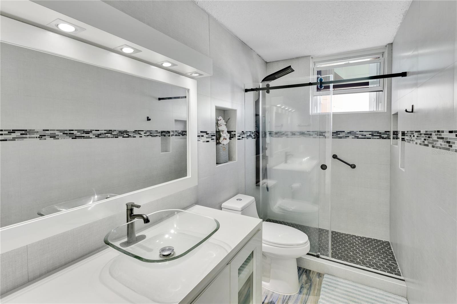 200 CONDOMINIO DOS MARINAS II. MARINA VIEW AVENUE 2410