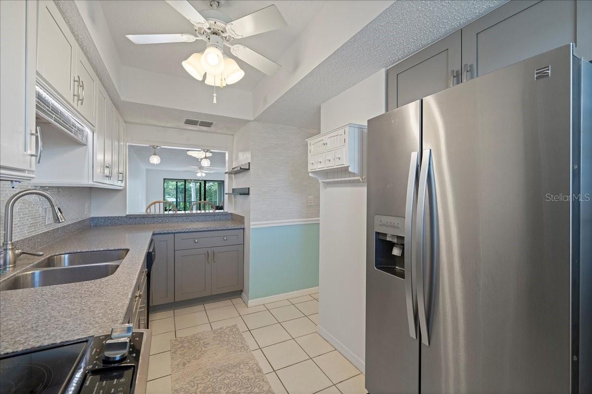 COLONIAL ISLES CONDO - Residential Lease