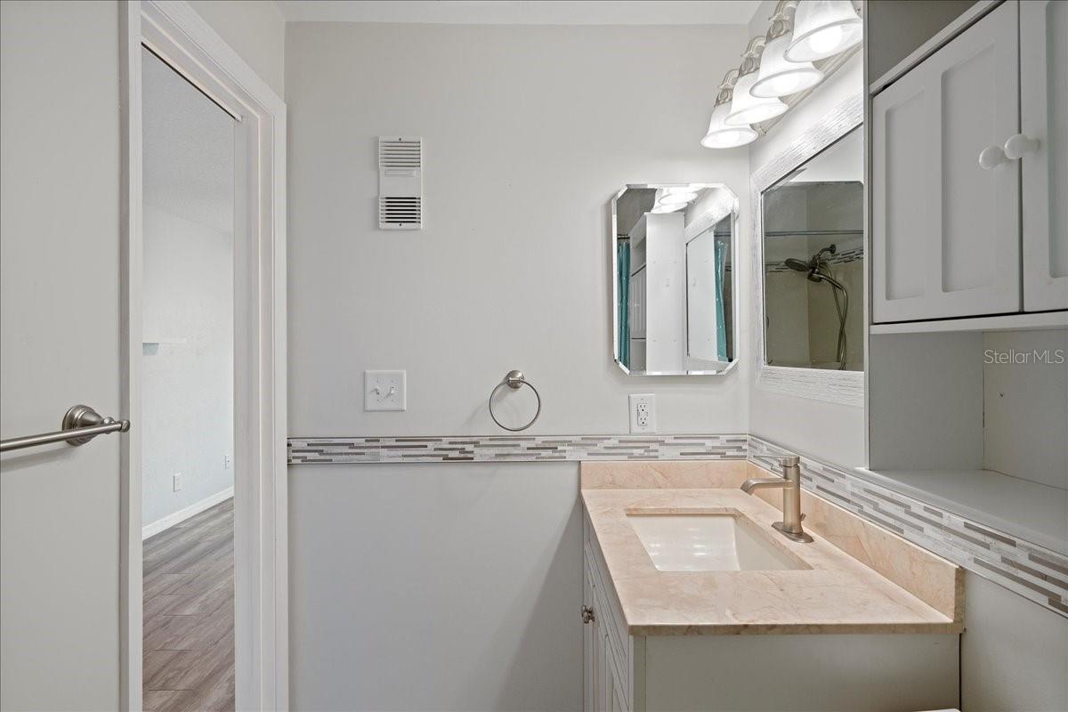 COLONIAL ISLES CONDO - Residential Lease