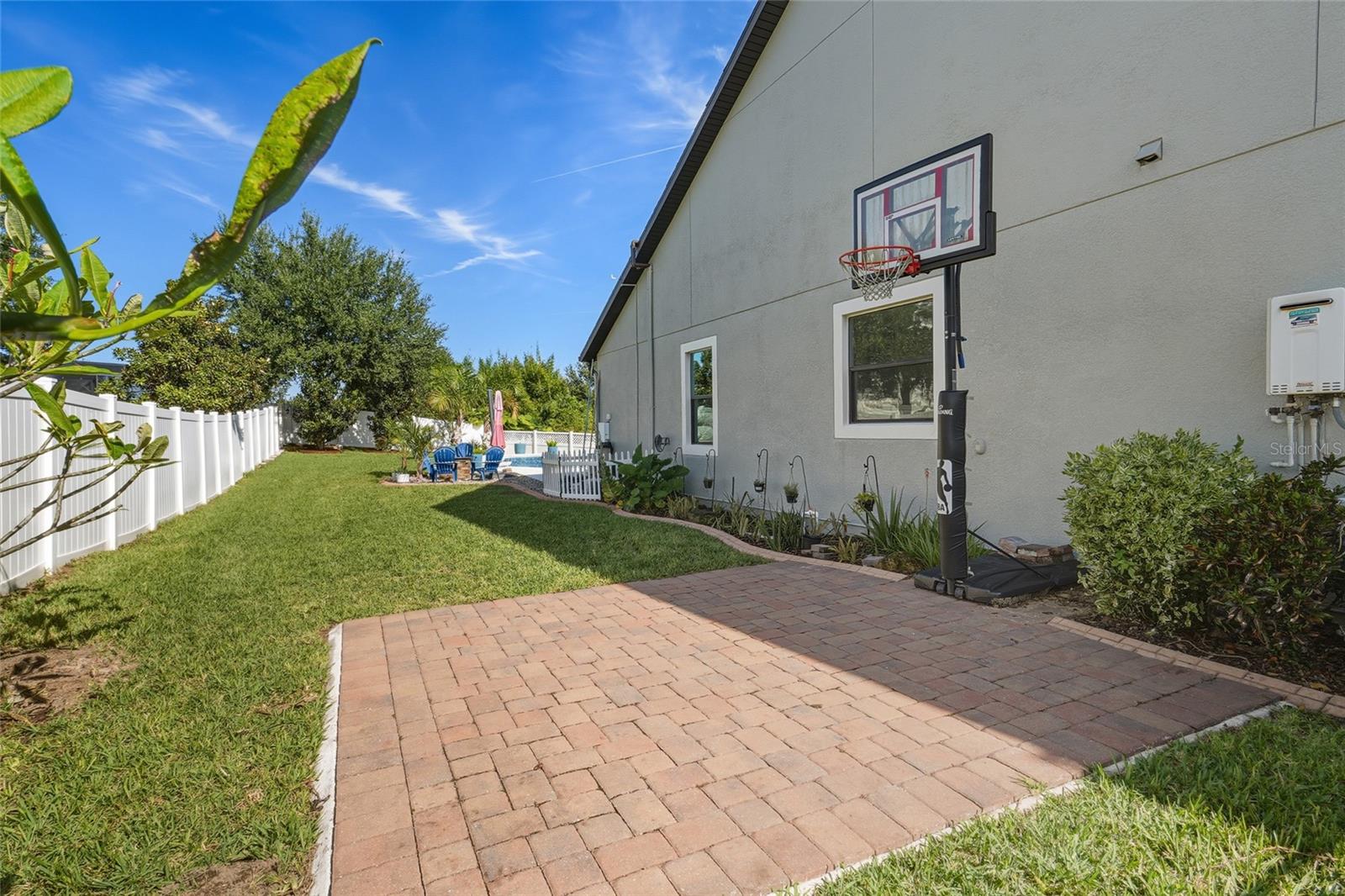 SUMMERLAKE - Residential