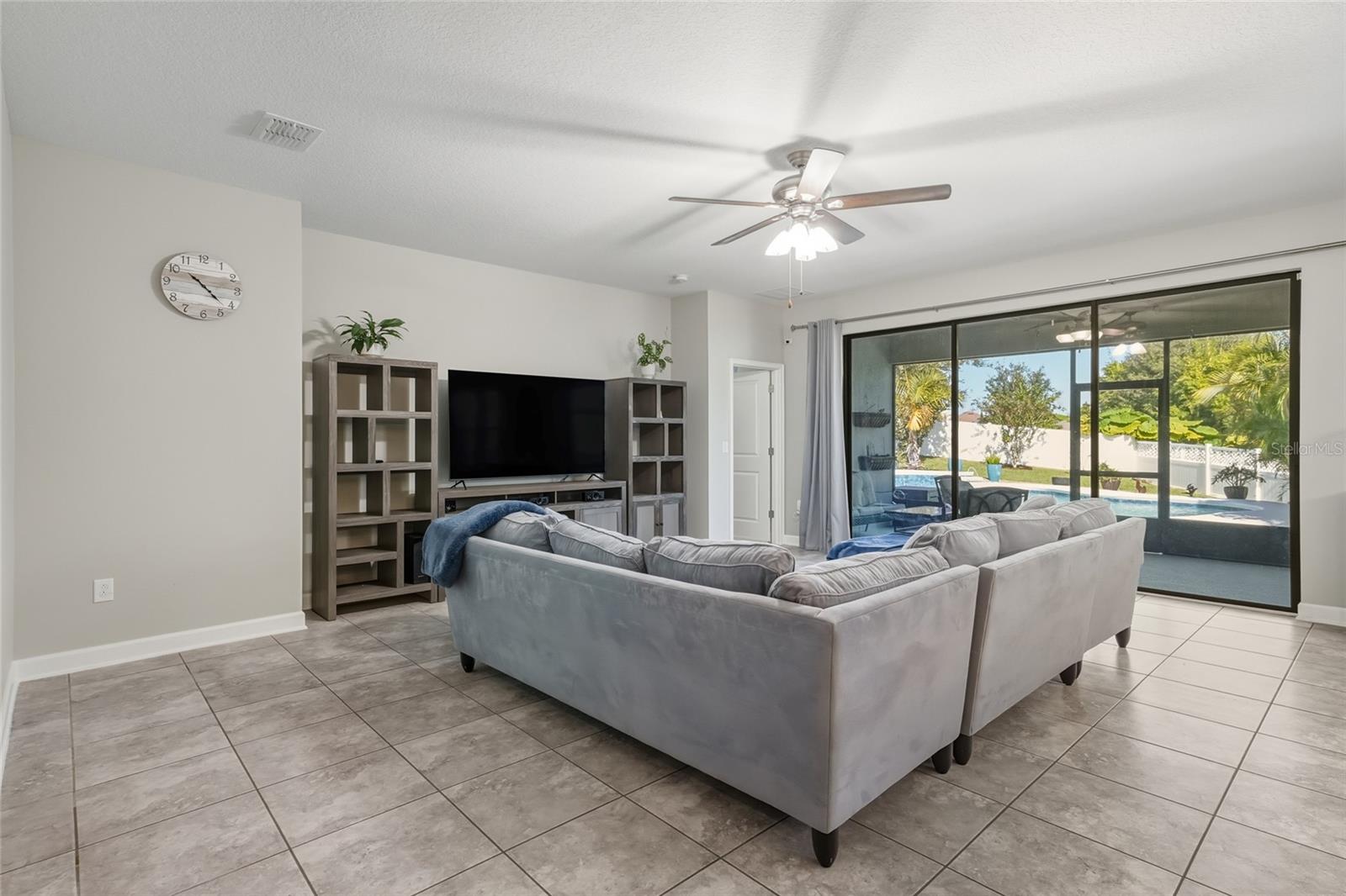 SUMMERLAKE - Residential