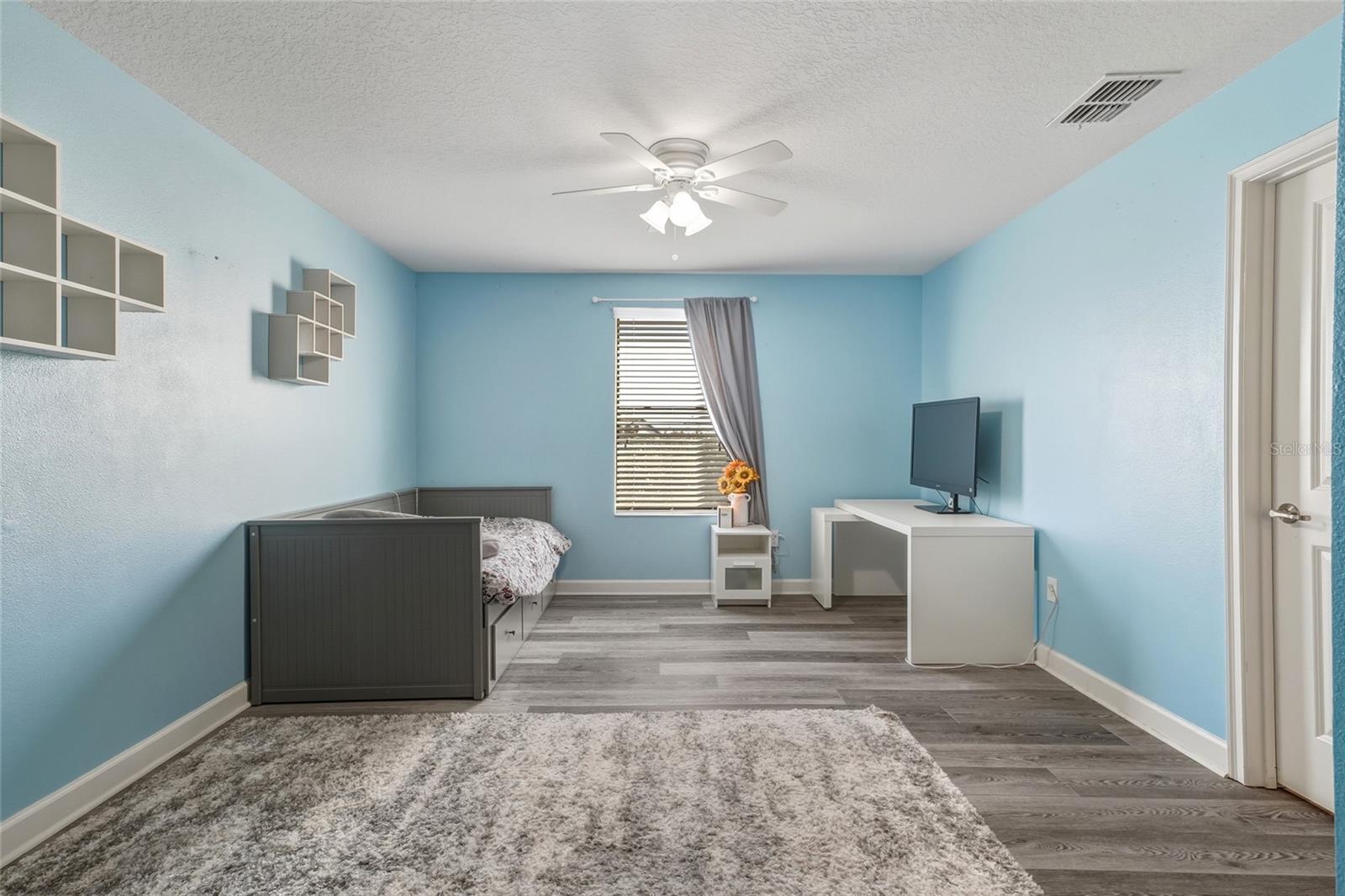 SUMMERLAKE - Residential