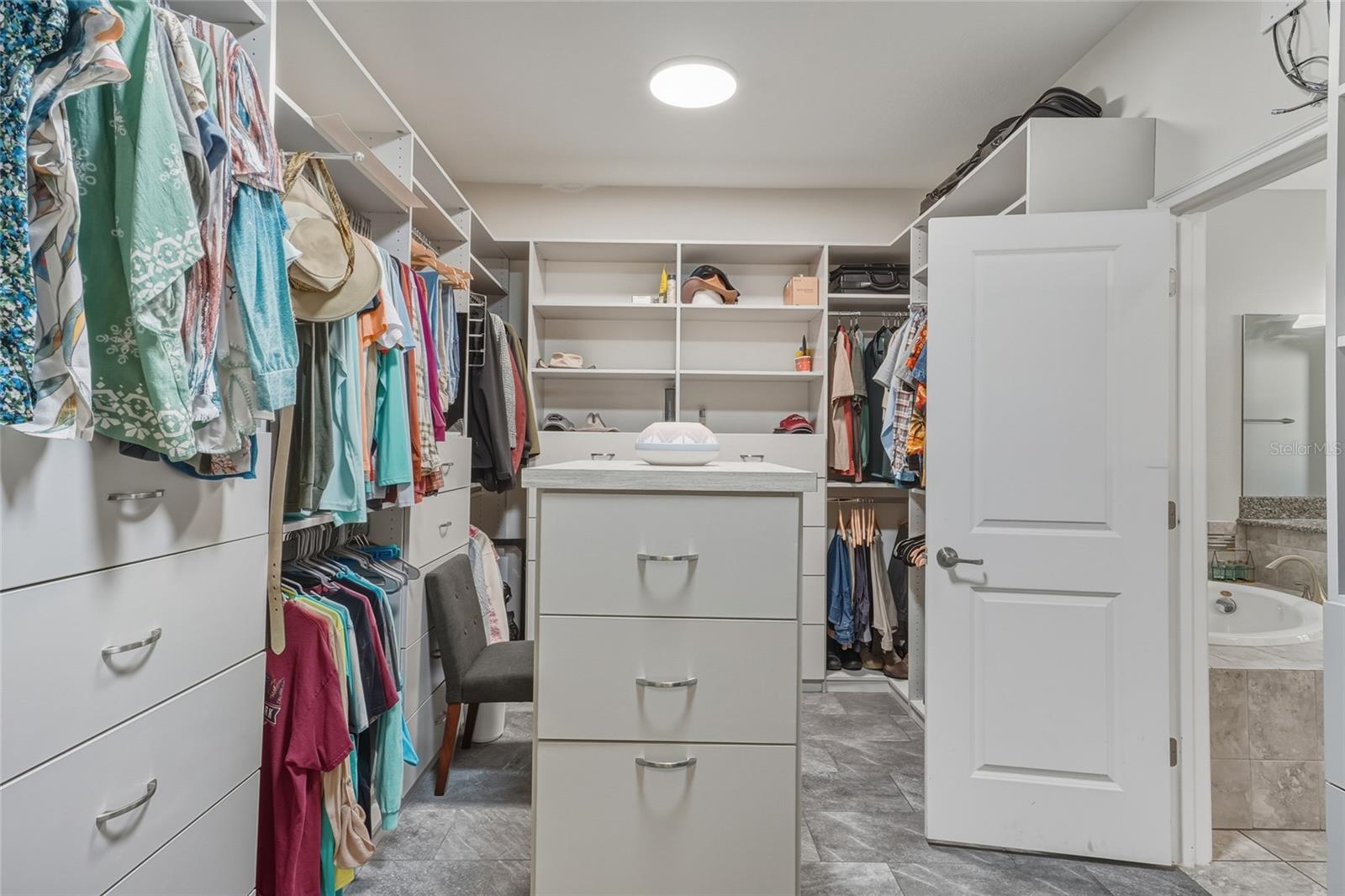 SUMMERLAKE - Residential