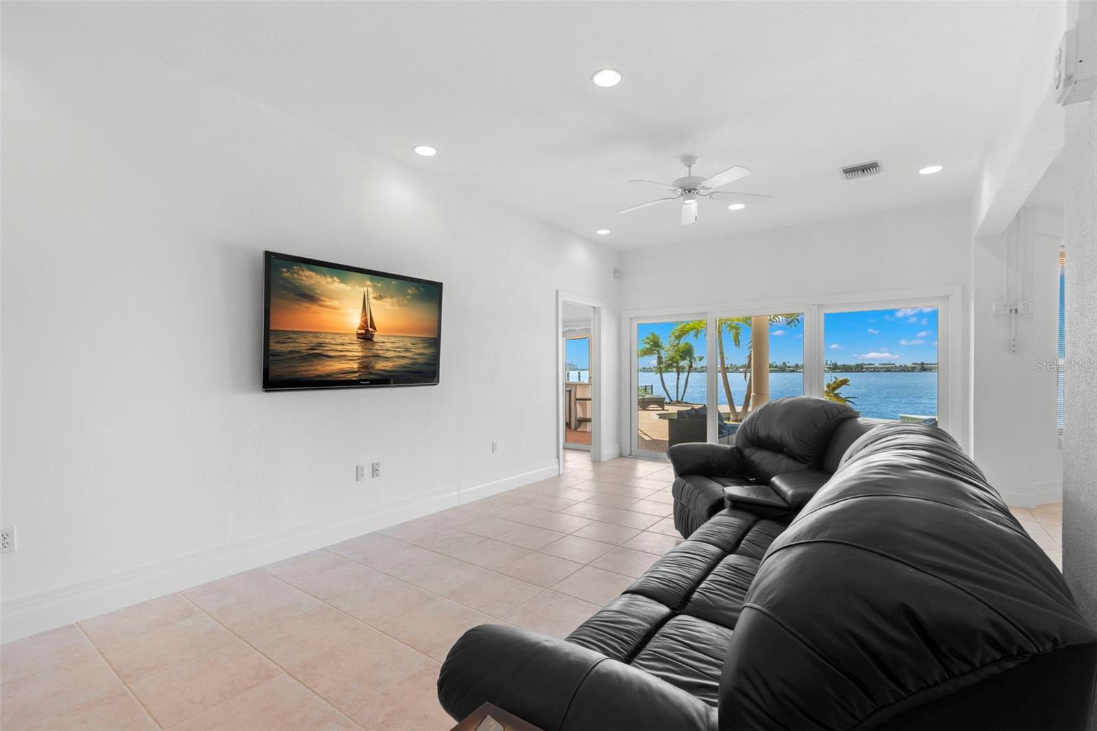 KIPPS COLONY ESTATES AT PASADENA YACHT/COUNTRY CL - Residential