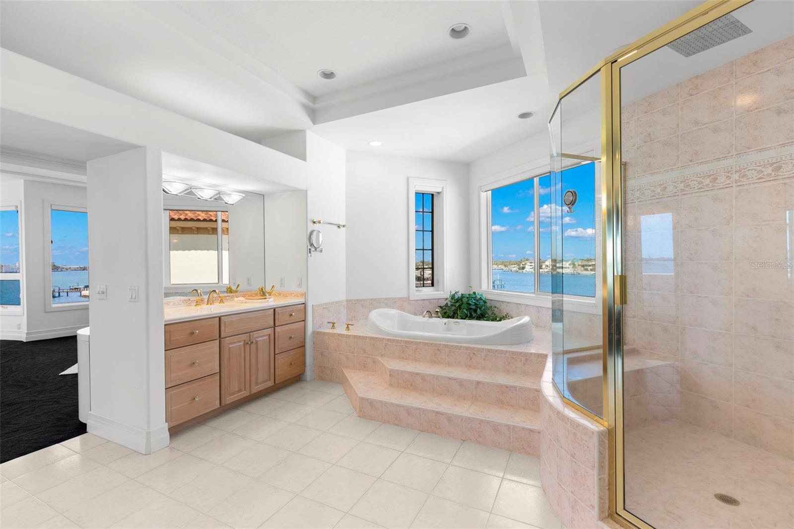 KIPPS COLONY ESTATES AT PASADENA YACHT/COUNTRY CL - Residential