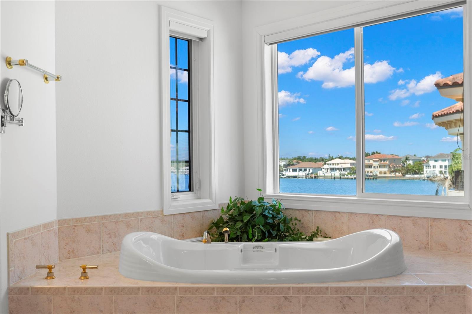 KIPPS COLONY ESTATES AT PASADENA YACHT/COUNTRY CL - Residential