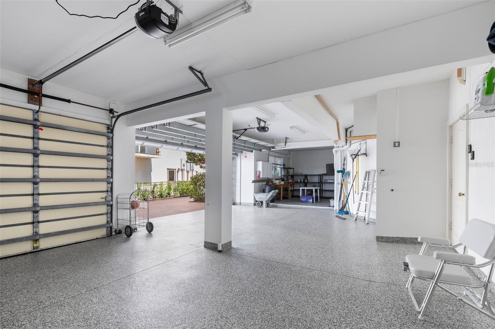 KIPPS COLONY ESTATES AT PASADENA YACHT/COUNTRY CL - Residential