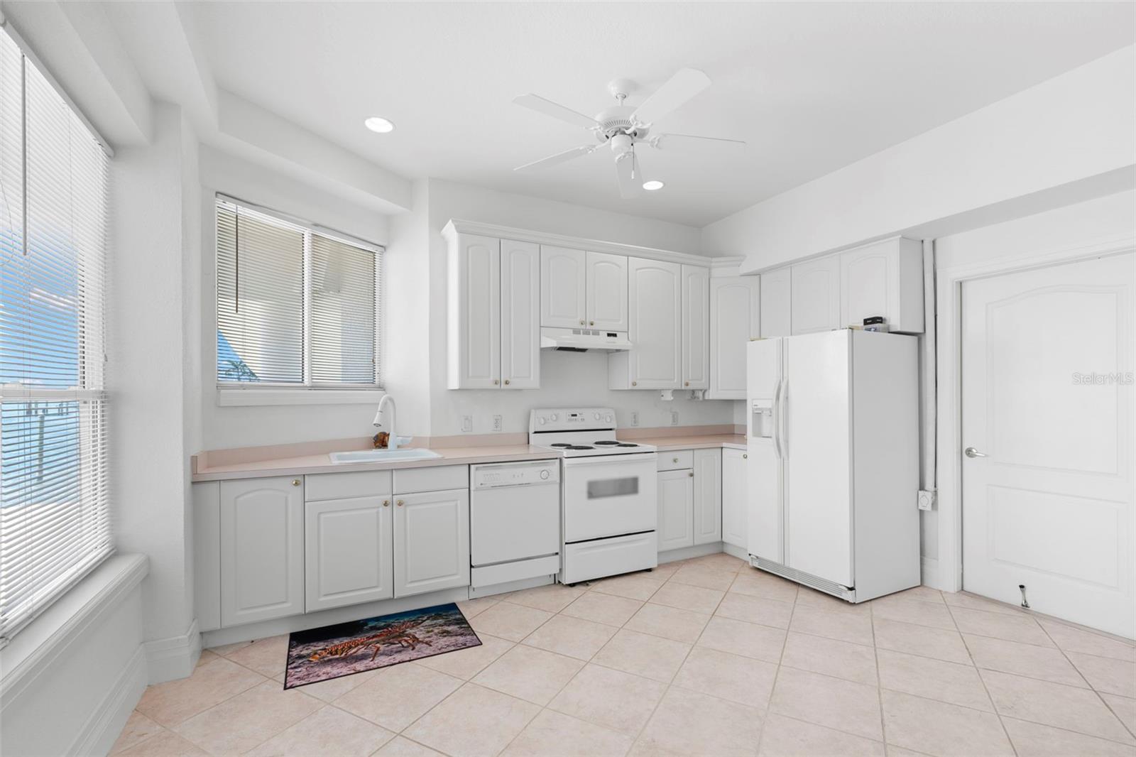 KIPPS COLONY ESTATES AT PASADENA YACHT/COUNTRY CL - Residential